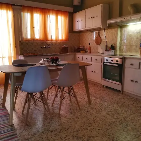 Cosy Retro Apartment Zakynthos Town