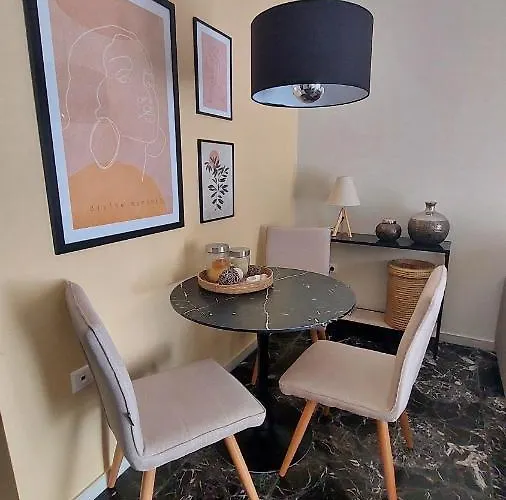 Cosy Retro Apartment